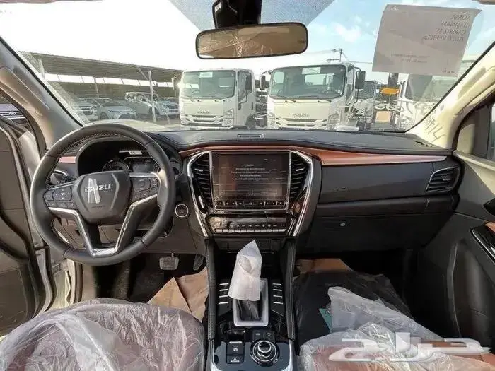 ايسوزو ام يو اكس MUX 2024 فل كامل دبل كاش واقساط 4