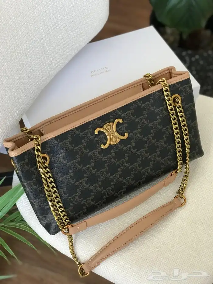 شنط وشوزات ماركه جملة الجمله . درجه اولى 3