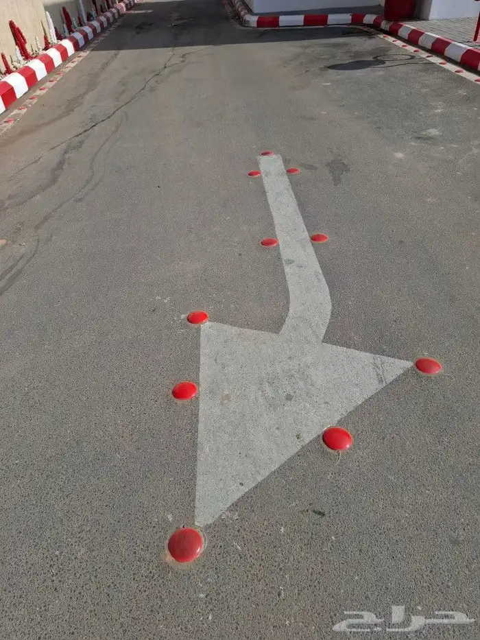 زفلته واسفلت وتوريد ومبشور وعمل ترابيه وتخطيط طرق 6