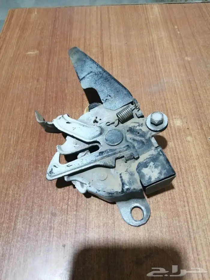 قطع غيار كورولا 2013 وقفل كبوت 7