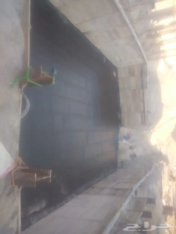 عازل اسطح 1