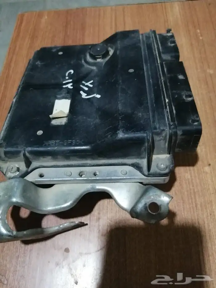 قطع غيار كورولا 2013 وقفل كبوت 2