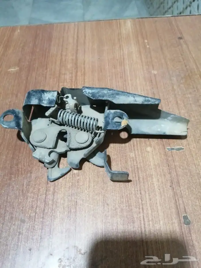 قطع غيار كورولا 2013 وقفل كبوت 9