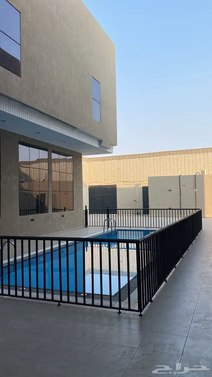 فيلا للبيع مودرن VIP او الايجار مفروشة أبحر الشمالية حرف U 10