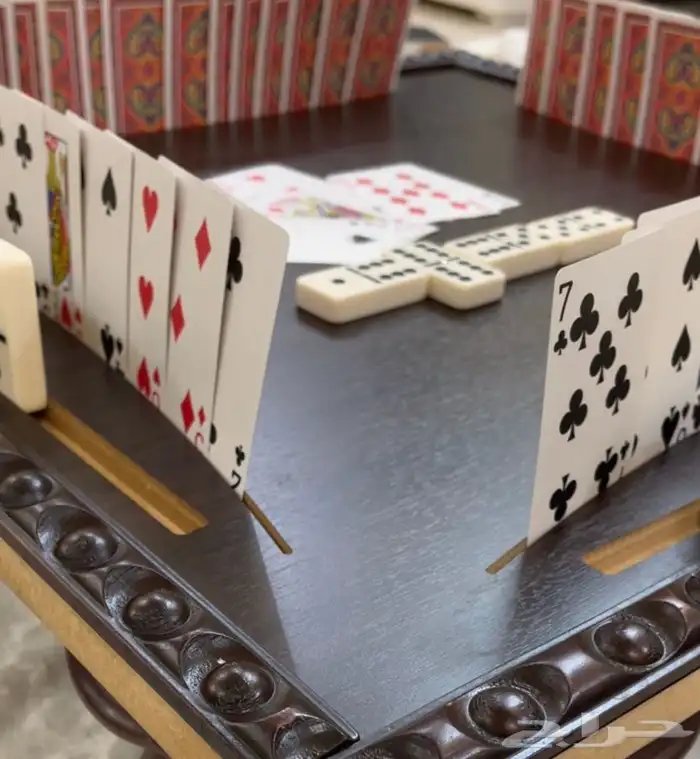 طاولات بلوت نحت او نقش خاص 86