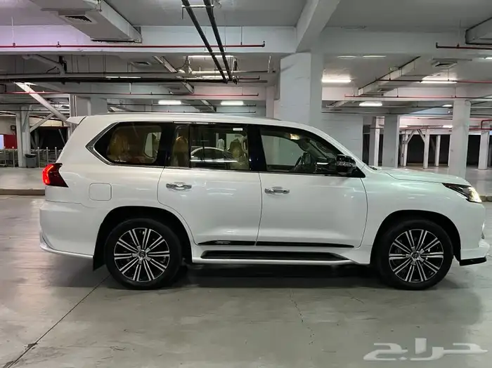 جيب لكزس 2021 - LX570 4