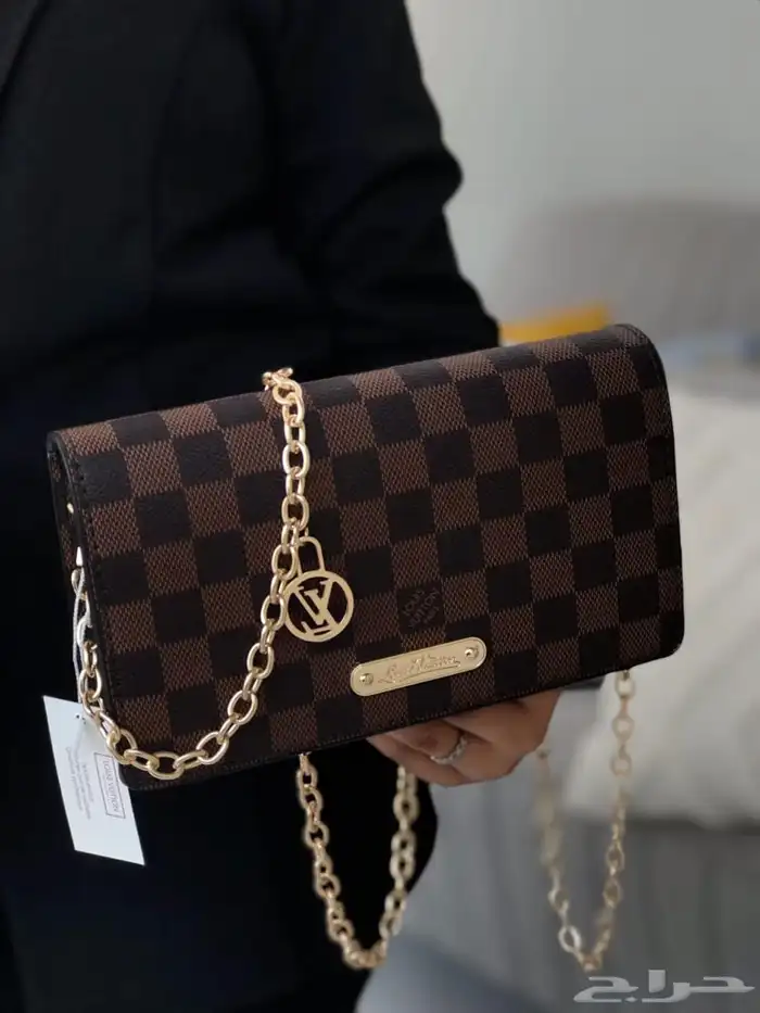 شنط نسائيه ماركه 12