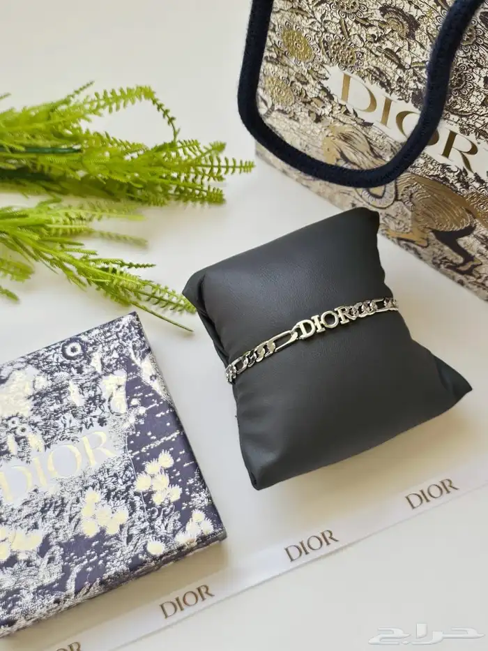 هدايا اساور ديور 120ريال شامل ملحقات الماركة 2