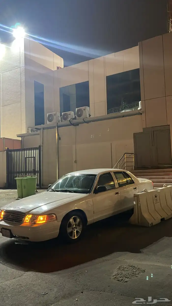 للبدل فورد كروان فكتوريا سعودي 2009 للبدل بسياره مقاربه لها 0