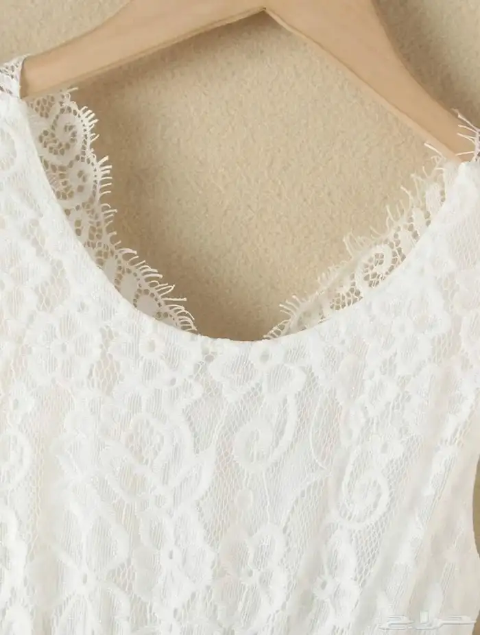 فستان أبيض أنيق للمناسبات 4