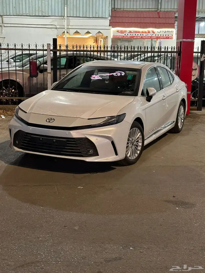 كامري 2025 LE سعودي لدى معرض سامي القعدي 9