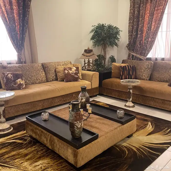 كنب مودرن من ديموس 3 قطع مع طاولة و 2 ستارة 0