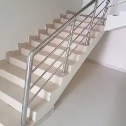 درج داخلي وأعمال درابزينات من الزجاج والاعمده 8