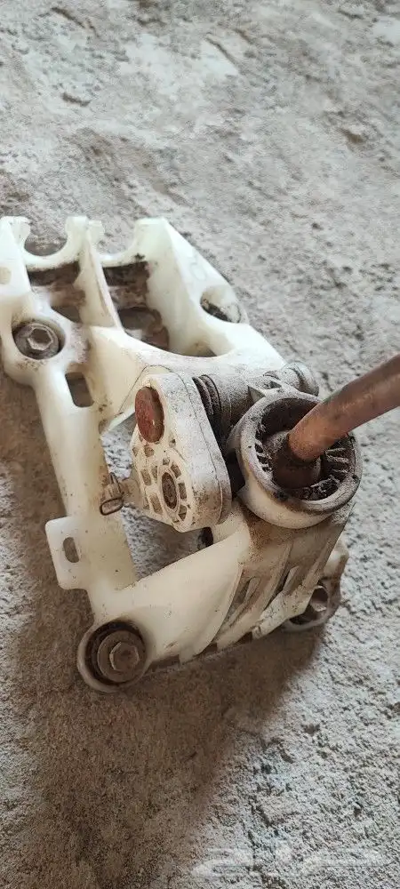 عصاء قير كامري عادي 2003 الي 2006 مستخدم نضيف شرط 0