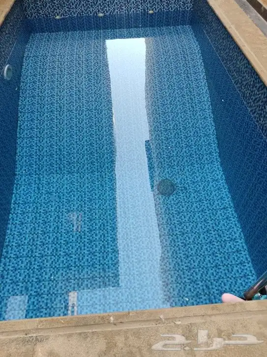 تنظيف مسبح 2