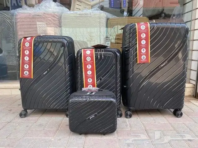 شنط سفر ضد الكسر بأسعار مناسبه 1