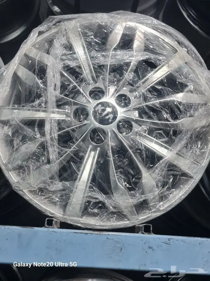 جنوط كيا مقاس 19 اصلي وكاله مستعمل نظيف كرت 0