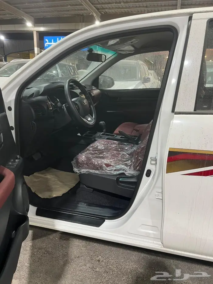 هايلوكس غمارتين GLS اتوماتيك بنزين بريمي 2025 6