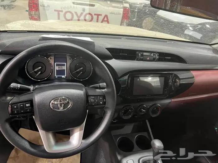 هايلوكس غمارتين GLS اتوماتيك بنزين بريمي 2025 7