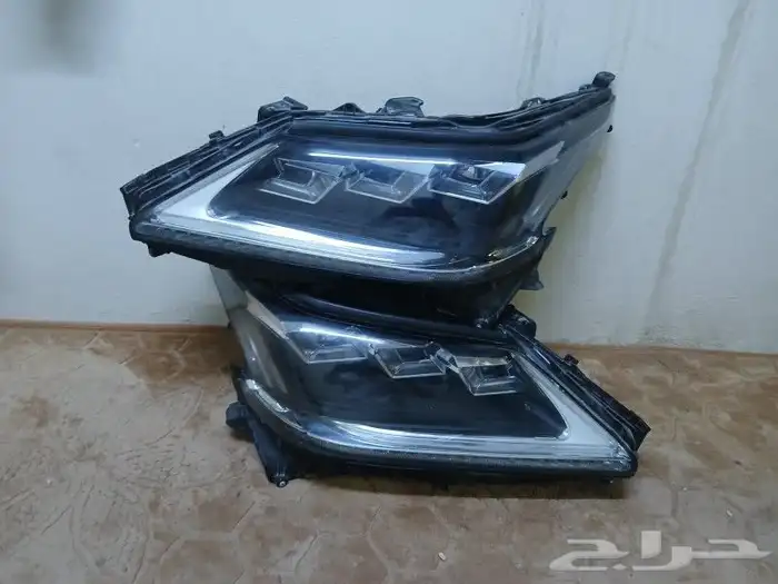 شمعات جيب لكزس 2016الى 2020اصلي وكاله اشاره متحرك وكشاف يسار 0