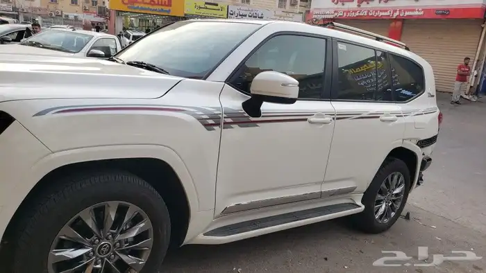 تيوتا جيب لاندكروزر 2024 4