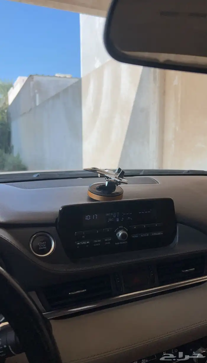 مجسم طياره مع فواحه 2