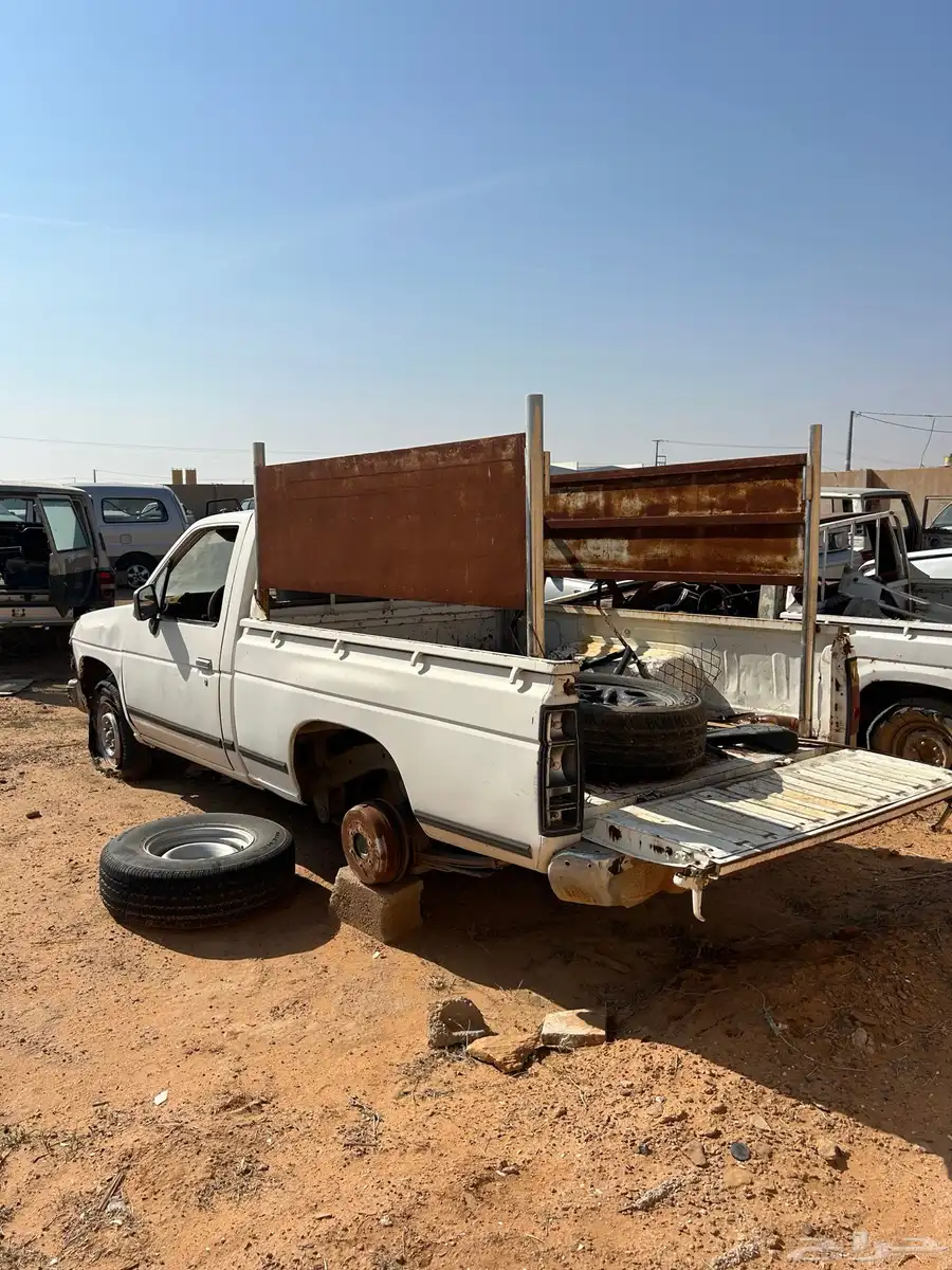 قطع غيار ددسن نيسان مستعمل تشليح 1