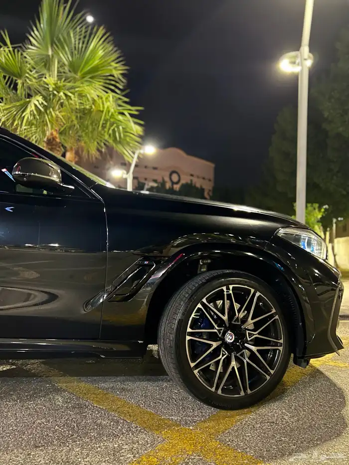 بي ام دبليو X6M كومبتشن 2023 قمة النظافة بحالة الوكالة 12