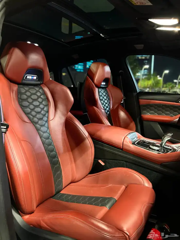 بي ام دبليو X6M كومبتشن 2023 قمة النظافة بحالة الوكالة 43