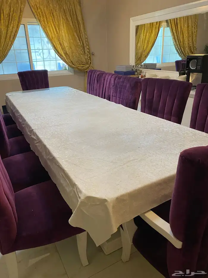 للبيع طاولة طعام 12 كرسي 3