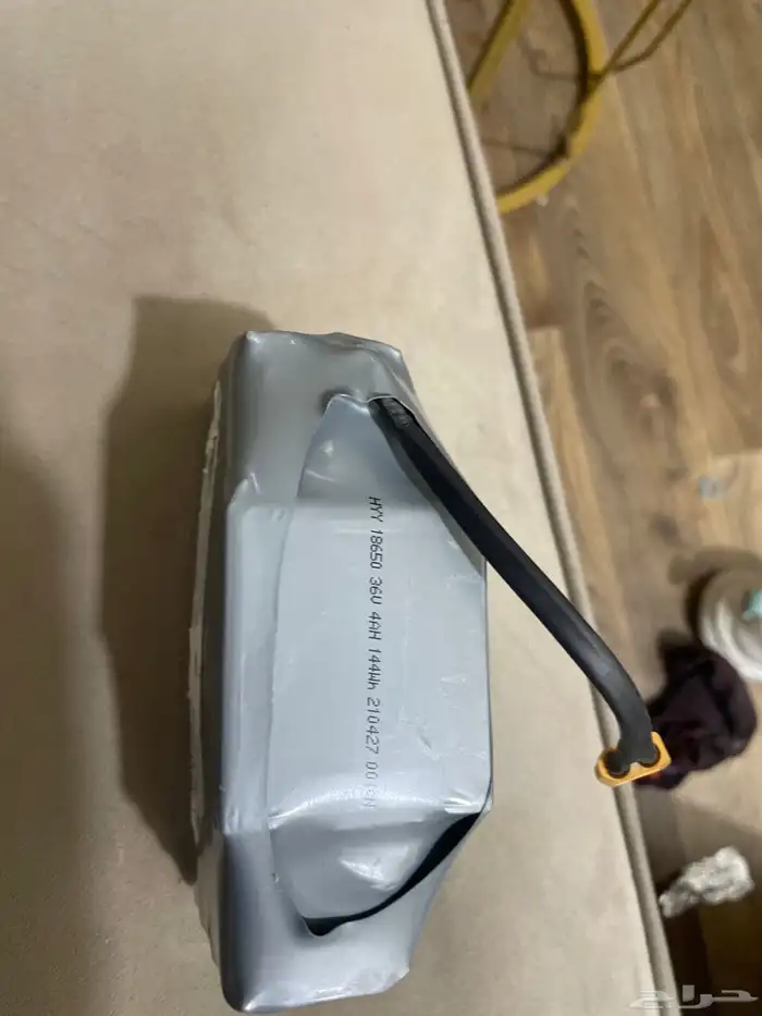 للبيع بطاريه اسكوتر 4