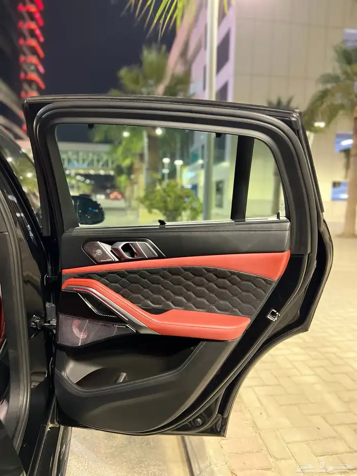 بي ام دبليو X6M كومبتشن 2023 قمة النظافة بحالة الوكالة 44