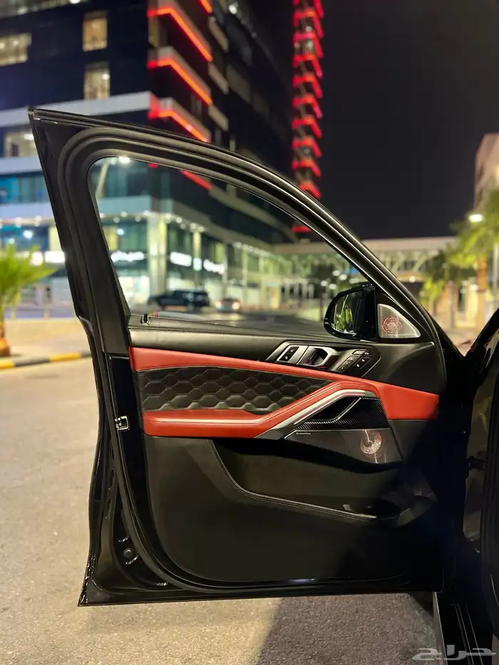 بي ام دبليو X6M كومبتشن 2023 قمة النظافة بحالة الوكالة 18