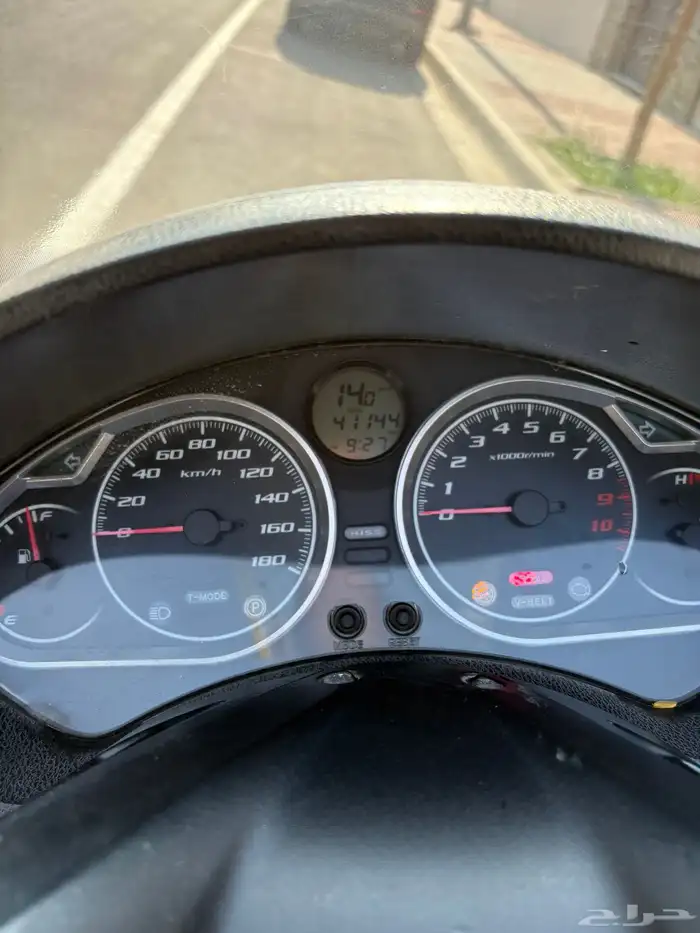 دباب Honda Silver Wing 600 ABS 10