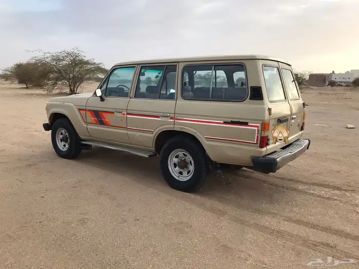 ( تم البيع ) تويوتا لاندكروزر موديل 1984 2
