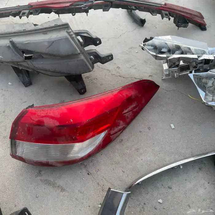 قطع غيار تويوتا اسطبات شمعات شبوك هوايات وغيرها 2