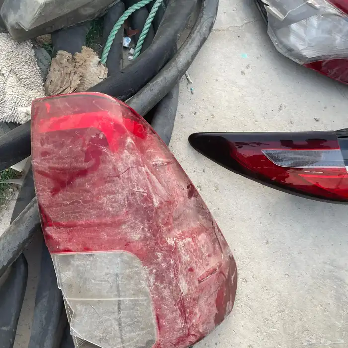 قطع غيار تويوتا اسطبات شمعات شبوك هوايات وغيرها 3