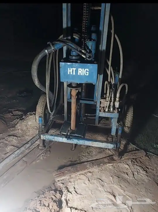 حفار ابار دريل صغير يشتغل ارض أرمل وجبل 2