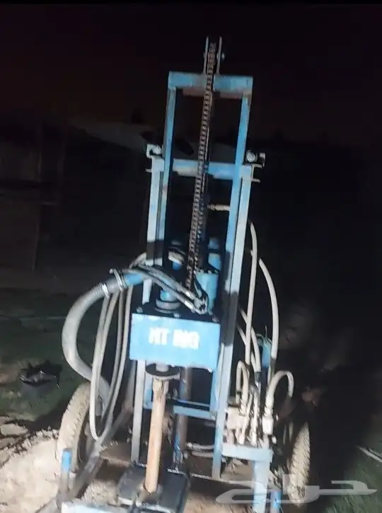 حفار ابار دريل صغير يشتغل ارض أرمل وجبل 0