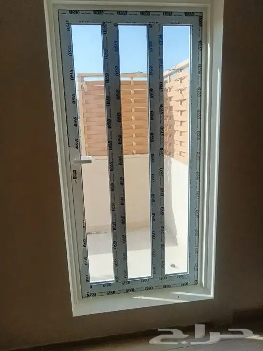 معلم المنيوم 4