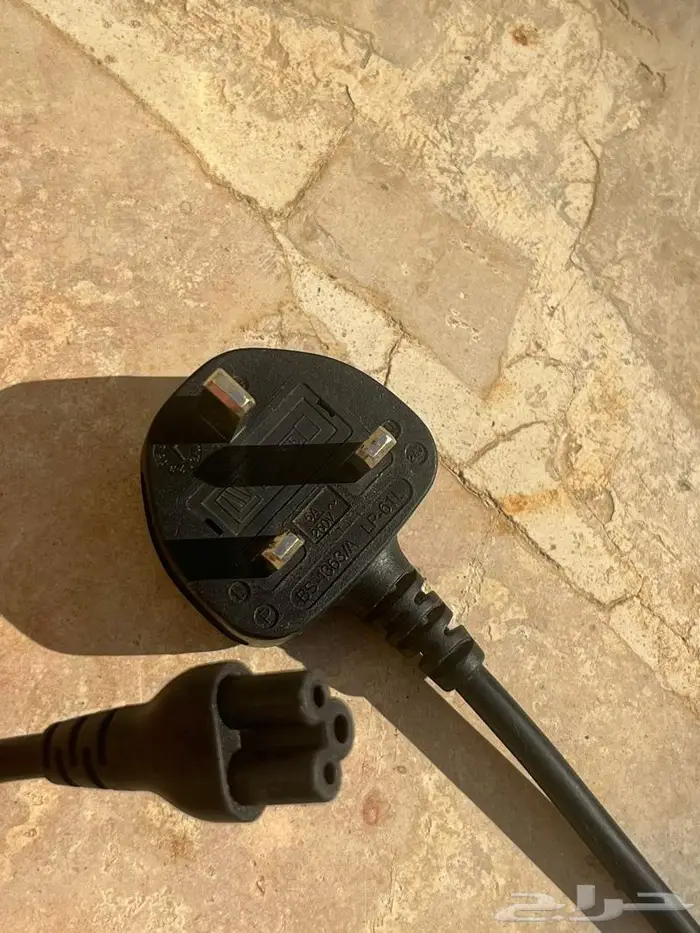 للبيع سلك ثلاثي مناسب لبعض أجهزة الكمبيوتر 0
