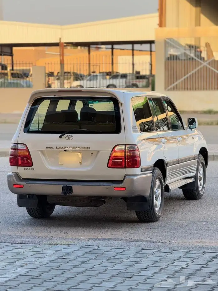 تويوتا جي اكس ار 2002 4