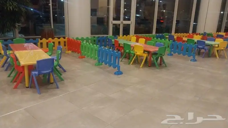 بيع و ايجار مناسبات طاولات كراسي حواجز 1