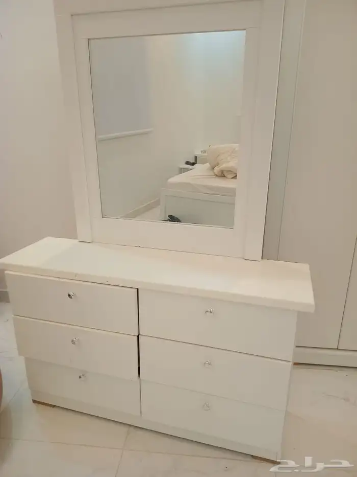 غرفة نوم ايكيه مستخدمه استخدام نضيف 4