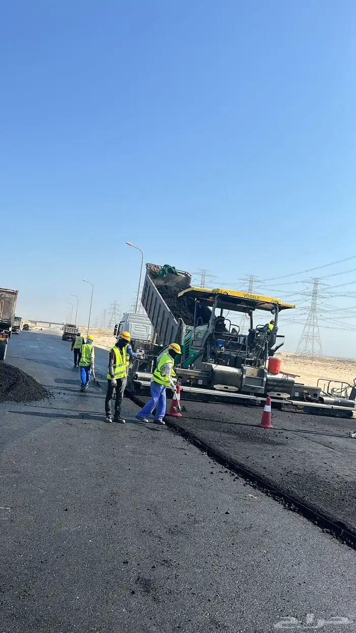 معدات اسفلت للإيجار 15