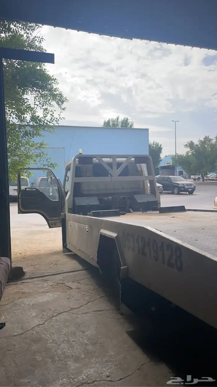 سطحه بالخرج لنقل السيارات 0