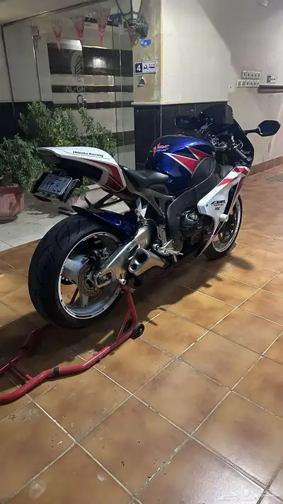 للبيع دباب هوندا قمه في النظافة مع اكسسوارات رياضيه 20
