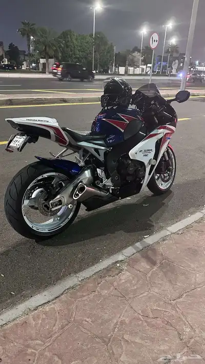 للبيع دباب هوندا قمه في النظافة مع اكسسوارات رياضيه 3
