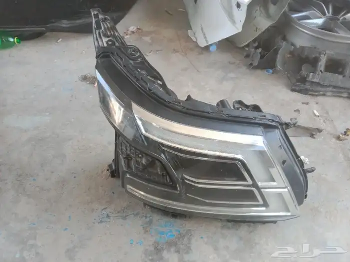 يوجد لديناء شمعه بلاتينيوم موديل2020الا 2024 اصلي وكاله 0