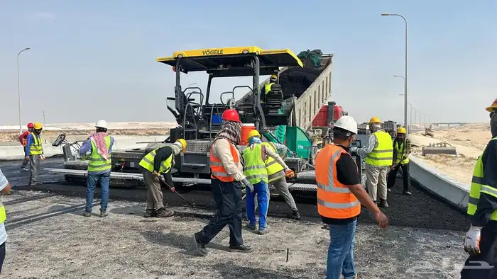 معدات اسفلت للإيجار 4